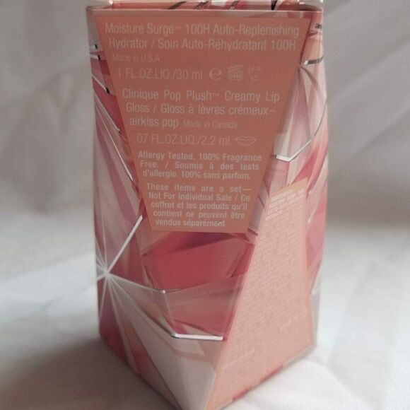 Clinique 2-Pc. Merry Moisture Skincare & Makeup Set - Picture 4 of 10